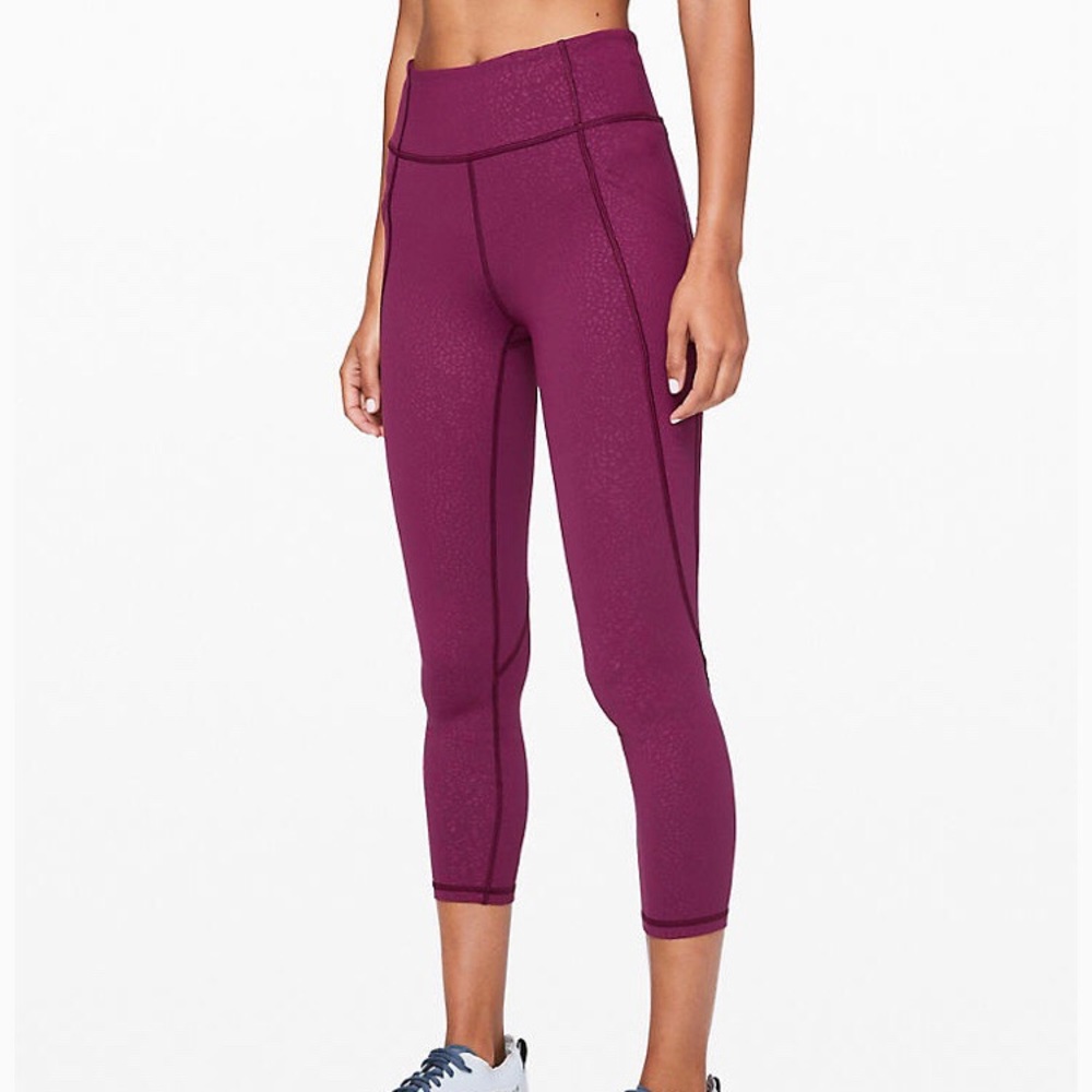 Time to Sweat Crop NWT lululemon size 8